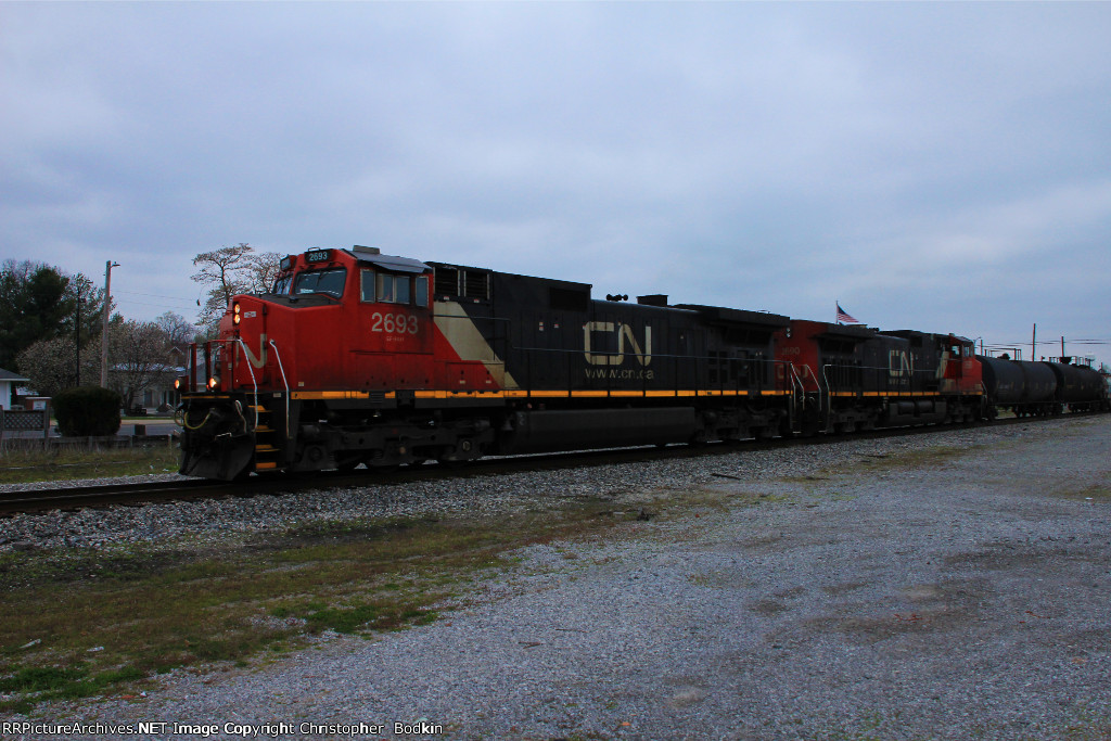 CN 2693